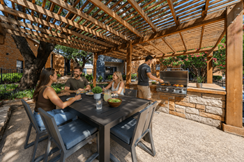 Picnic area w/ bbq